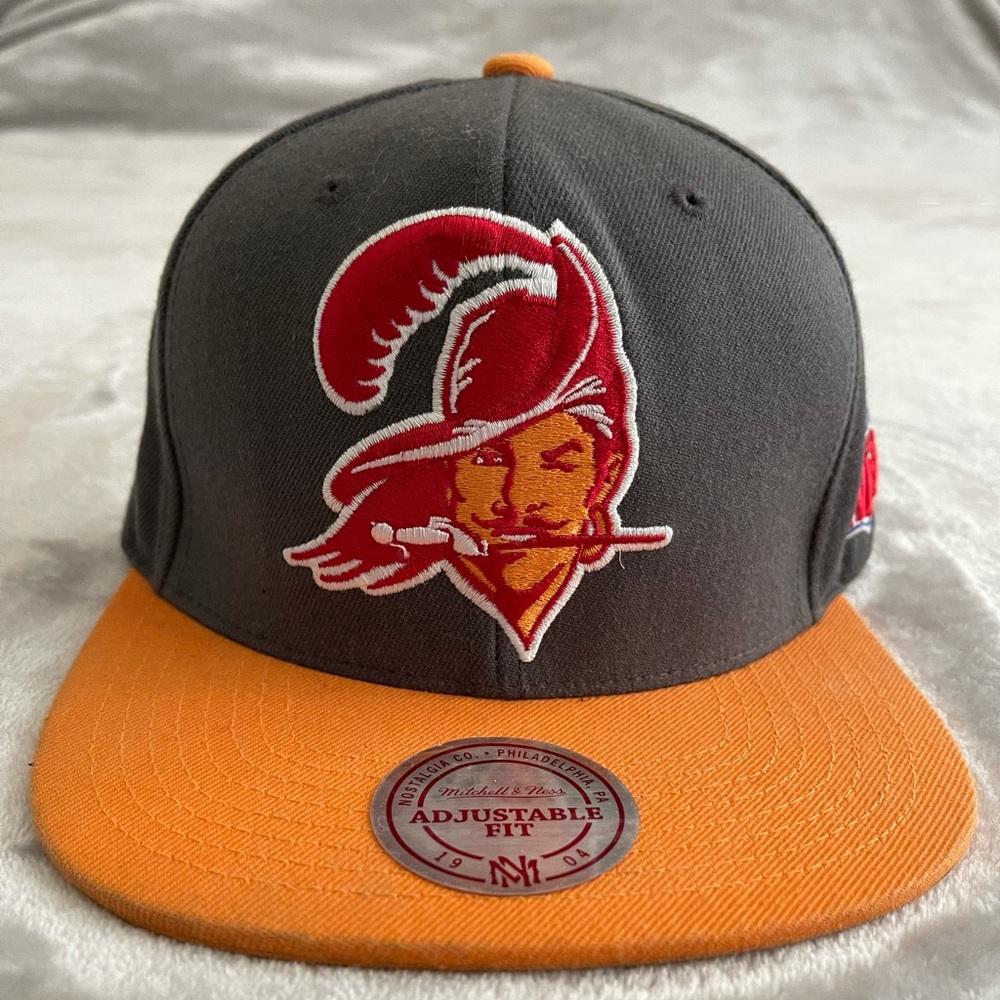 NFL Vintage Tampa Bay Buccaneers SnapBack Hat